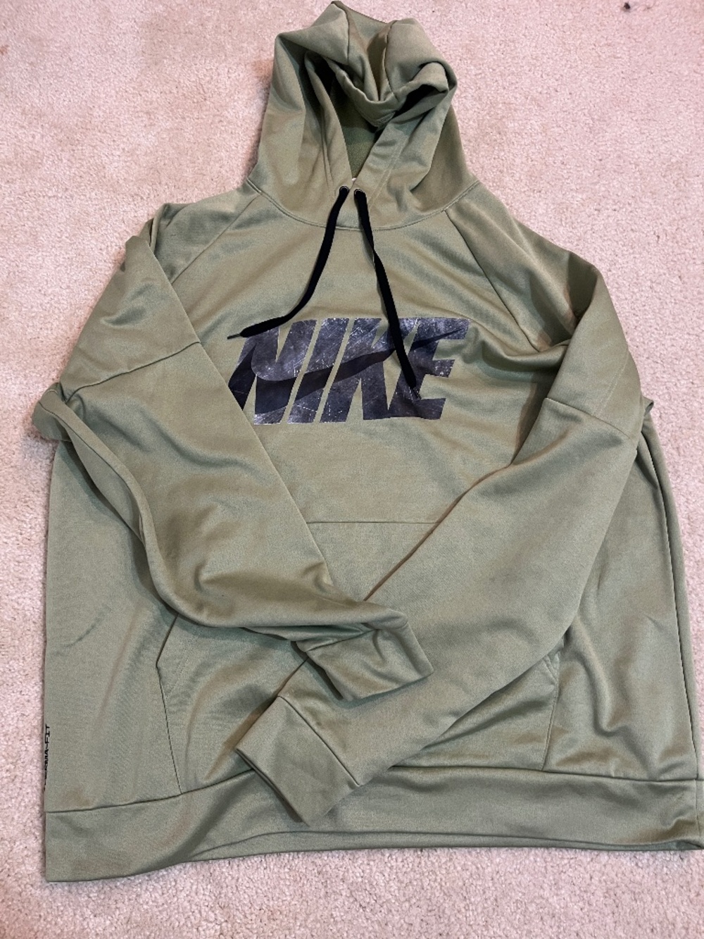 Men’s Nike therma fit hoodie